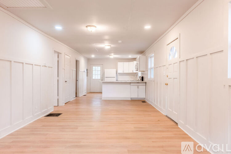 80 Menefee Street 3 Beds Single Family Home for Rent - Photo gallery 4