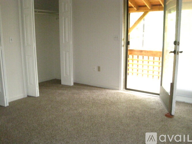 204 Laurel Cir Dr 2 Beds Apartment for Rent - Photo gallery 2