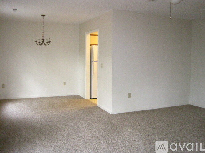 204 Laurel Cir Dr 2 Beds Apartment for Rent - Photo gallery 5
