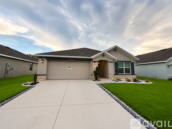 6690 Southeast 3rd Loop 3 Beds Single Family Home for Rent - Photo gallery 1