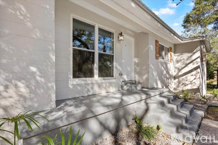 5149 Crestwood Road 3 Beds Apartment for Rent - Photo gallery 2