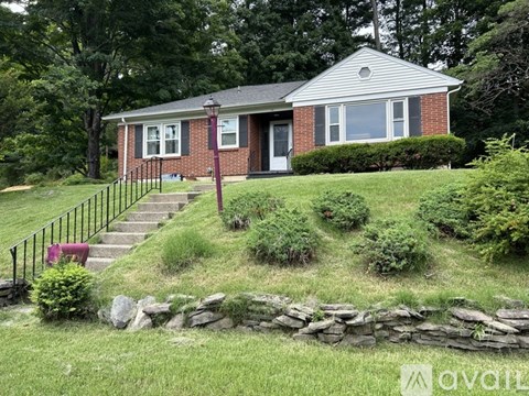 114 Maple Avenue 2 Beds Apartment for Rent