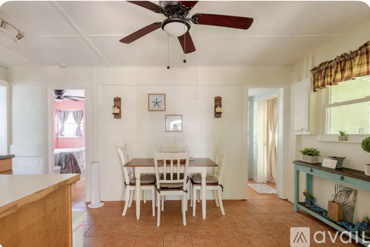1158 Hawthorne Avenue 2 Beds Single Family Home for Rent - Photo gallery 1