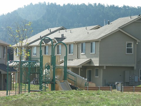 1310 Manford Ave 1-3 Beds Apartment for Rent