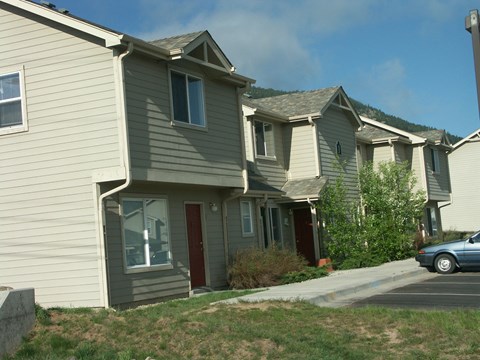 1310 Manford Ave 1-3 Beds Apartment for Rent