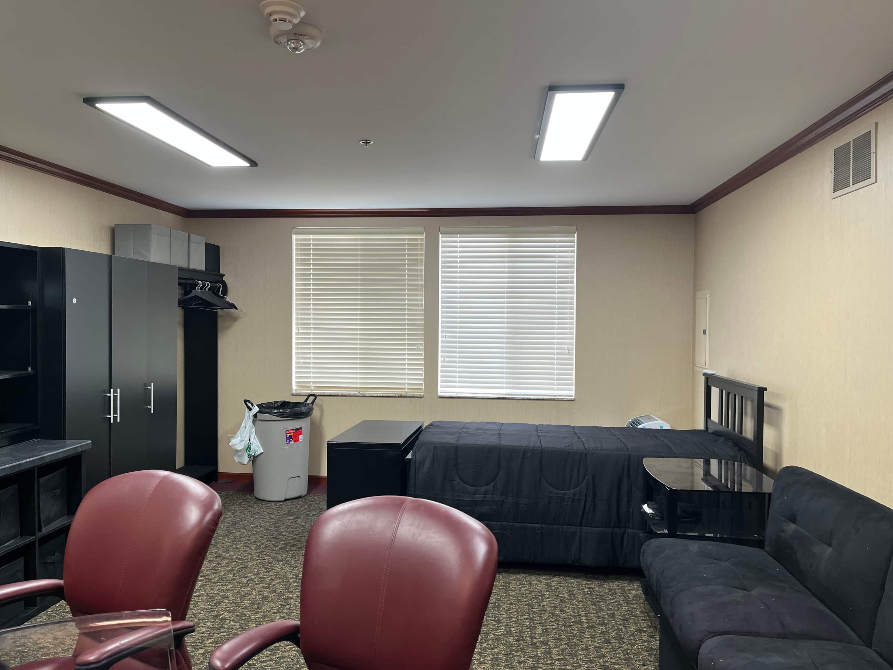 163.3 N Greenleaf St Studio Apartment for Rent - Photo gallery 2
