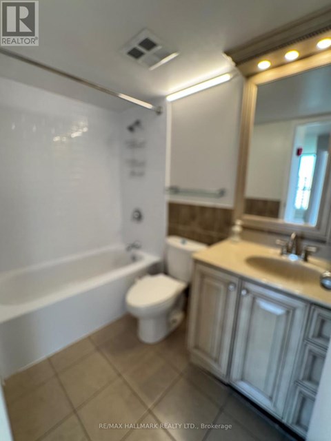 1007 - 8 SILVER BELL GROVE 3 Beds Apartment for Rent