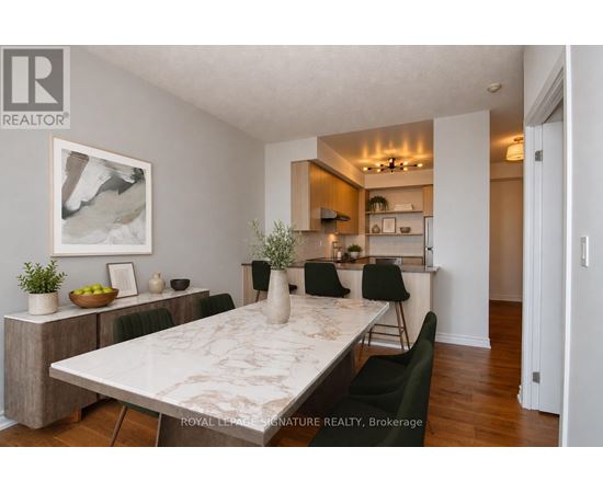 3204 - 33 LOMBARD STREET 3 Beds Apartment, Condo, Home for Rent - Photo gallery 1