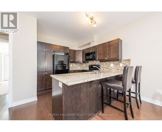 226 KINGHAVEN CRESCENT 2 Beds Condo, Home, Townhouse for Rent - Photo gallery 4