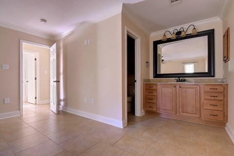 117 D'evereux Drive 4 Beds Apartment for Rent