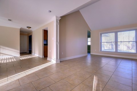 117 D'evereux Drive 4 Beds Apartment for Rent