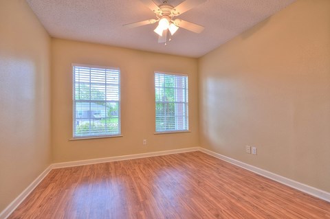 1106 Devonshire Drive 3 Beds Apartment for Rent