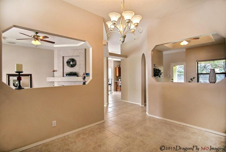 9101 Mabry Avenue Northeast 3 Beds Single Family Home for Rent - Photo gallery 3