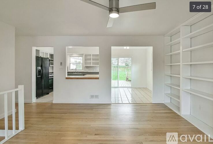 1423 East Dunstan Drive 4 Beds Single Family Home for Rent - Photo gallery 5