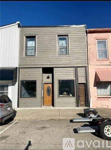 104 East Washington Street 3 Beds Apartment for Rent