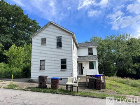 270 Liberty St 2 Beds Apartment for Rent