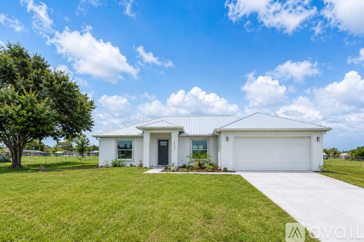 6733 Coral Ridge Rd 3 Beds Single Family Home for Rent - Photo gallery 1