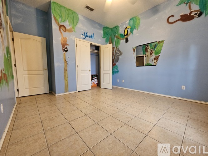 422 West 12th Street 3 Beds Single Family Home for Rent - Photo gallery 2
