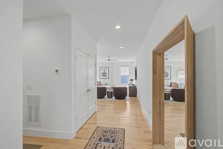 206 Ben Allen Road, Unit 4 3 Beds Single Family Home for Rent - Photo gallery 4