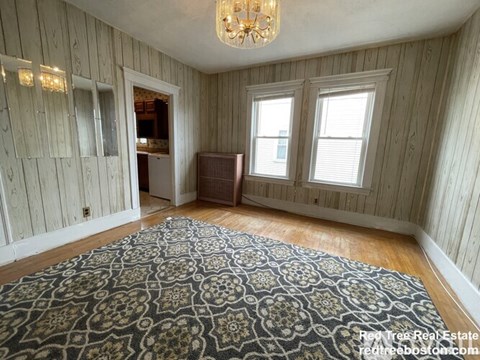 62 Union Ave 2 Beds Apartment for Rent