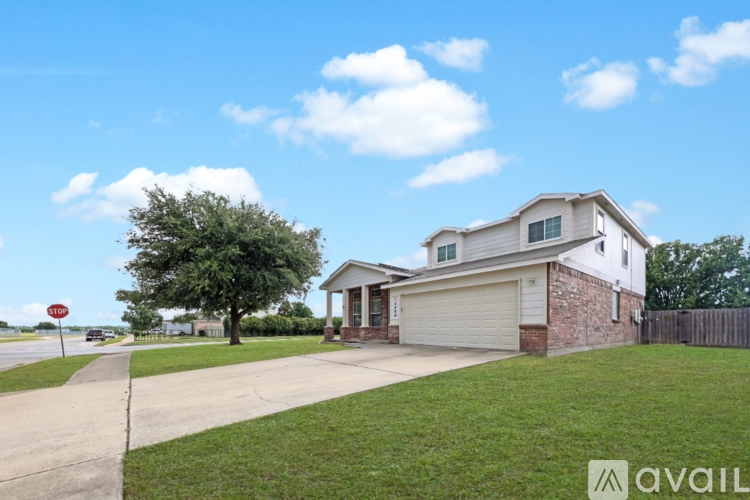 4000 Bull Run Dr 5 Beds Single Family Home for Rent - Photo gallery 2