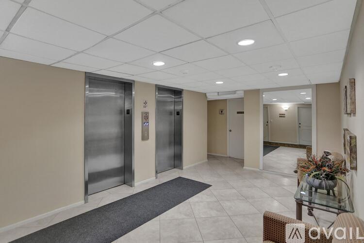 133 N Pompano Beach Blvd 2 Beds Condo for Rent - Photo gallery 3