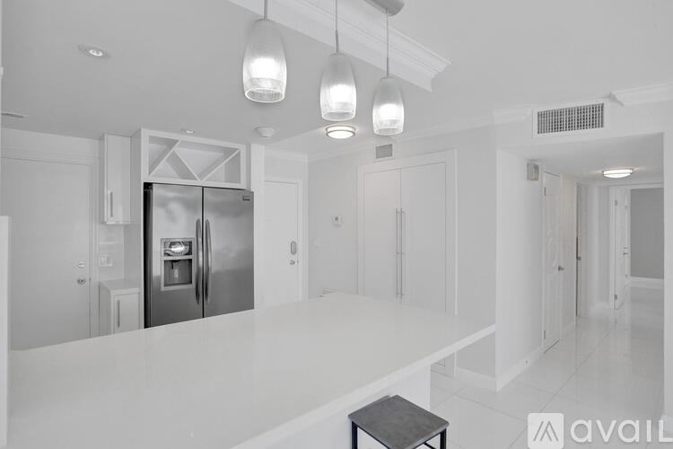 133 N Pompano Beach Blvd 2 Beds Condo for Rent - Photo gallery 5