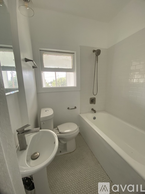 1586 W 29th St 1 Apartment for Rent - Photo gallery 4
