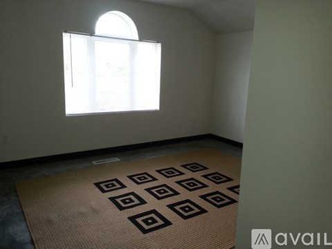 943 South Gilbert Street 2 Beds Apartment for Rent