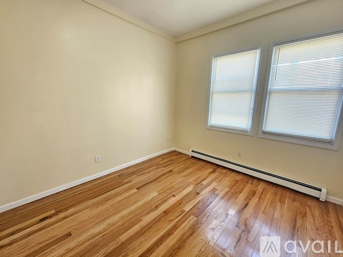 304 Avenue C 2 Beds Apartment for Rent - Photo gallery 3