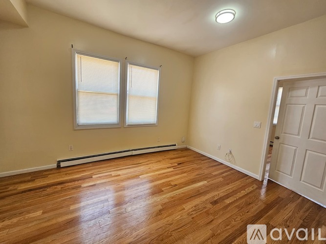 304 Avenue C 2 Beds Apartment for Rent - Photo gallery 4