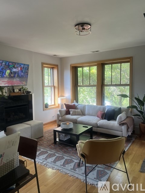 3953 West Waveland Avenue 2 Beds Apartment for Rent