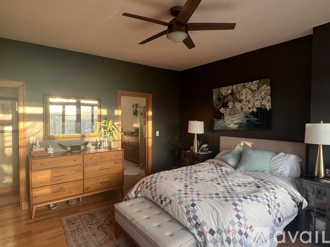 3953 West Waveland Avenue 2 Beds Single Family Home for Rent - Photo gallery 3
