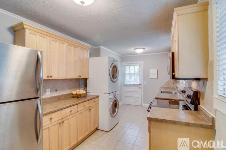 2418 Acadia Street 3 Beds Single Family Home for Rent - Photo gallery 4