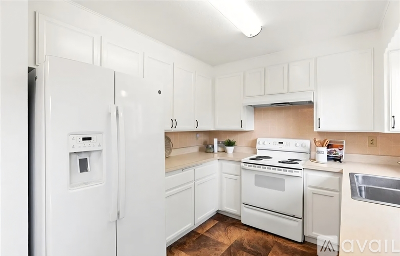 6 Plaza Way 3 Beds Single Family Home for Rent - Photo gallery 5