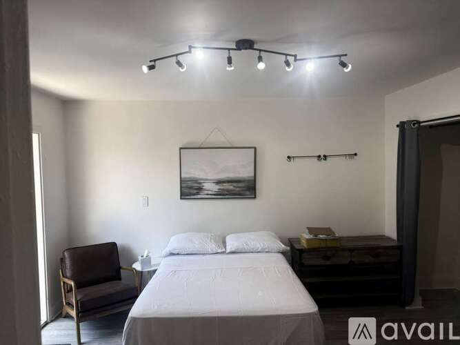 3300 Southwest 9th Terrace 1 Single Family Home for Rent - Photo gallery 4