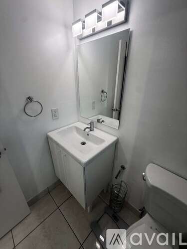 3300 Southwest 9th Terrace 1 Single Family Home for Rent - Photo gallery 5