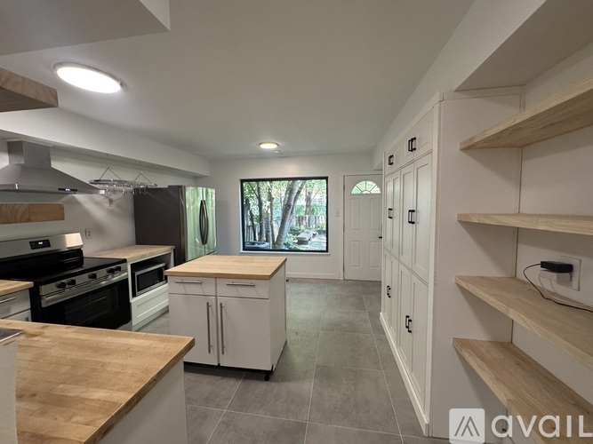 1806 E Fairmount Ave 2 Beds Townhouse for Rent - Photo gallery 3