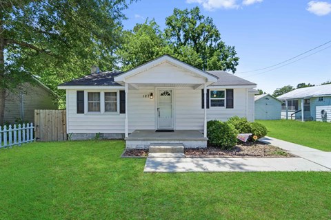 127 Moosehart Ave 2 Beds Apartment for Rent