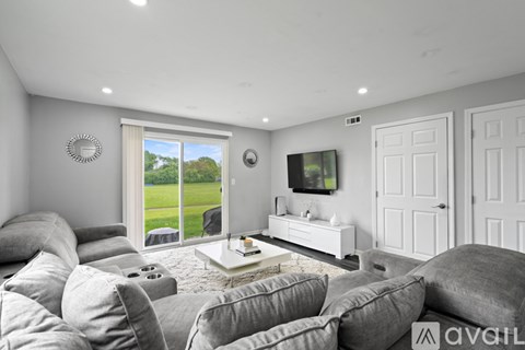 107 Morningside Dr 2 Beds Apartment for Rent