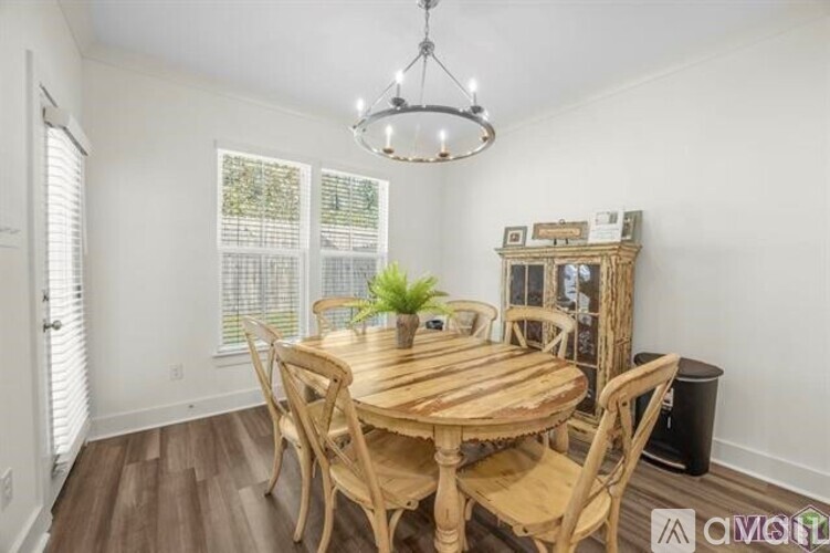 8935 Stonecroft Avenue 3 Beds Single Family Home for Rent - Photo gallery 4