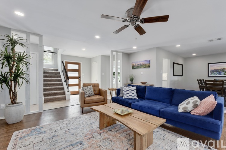 7902 Keneshaw Drive 3 Beds Single Family Home for Rent - Photo gallery 3