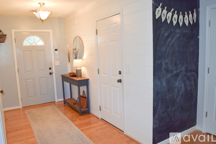 18 Olivine Way 3 Beds Single Family Home for Rent - Photo gallery 4