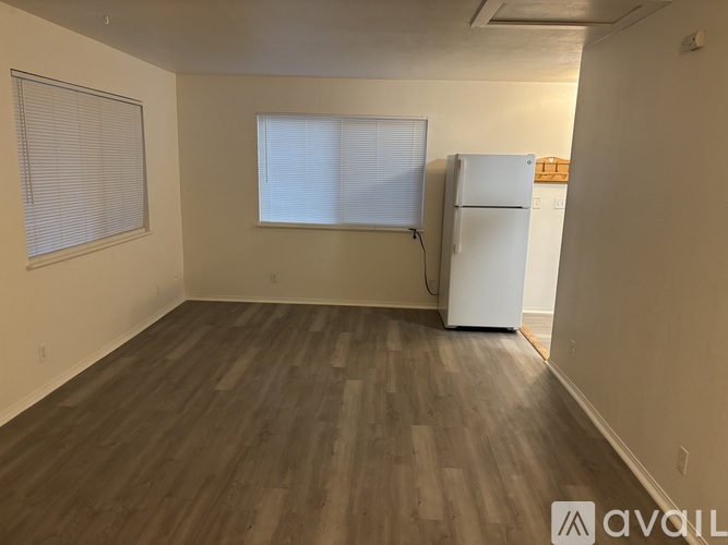 525 Lakeview Drive Studio Single Family Home for Rent - Photo gallery 5