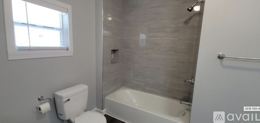 2516 10th Ave S 3 Beds Single Family Home for Rent - Photo gallery 5