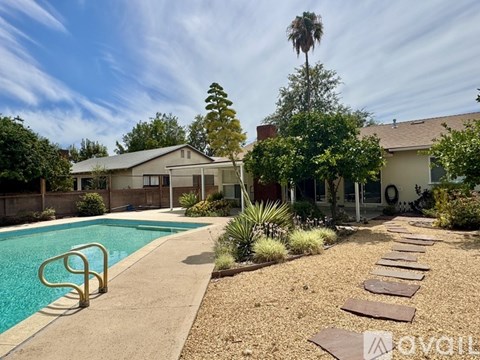 7928 Owensmouth Avenue 3 Beds Apartment for Rent
