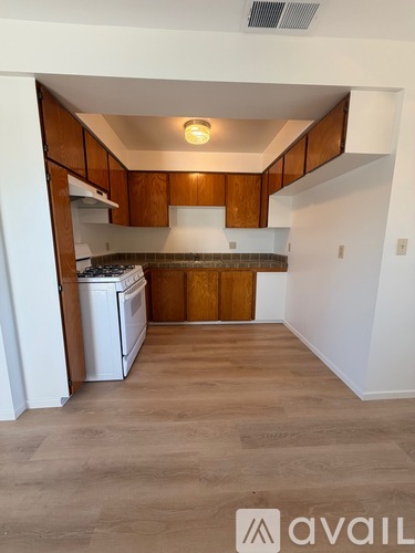 214 S West St 2 Beds Apartment for Rent - Photo gallery 5