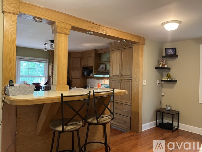 49 Nichols Avenue 4 Beds Single Family Home for Rent - Photo gallery 3
