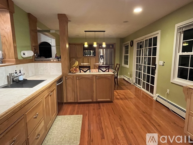 49 Nichols Avenue 4 Beds Single Family Home for Rent - Photo gallery 4