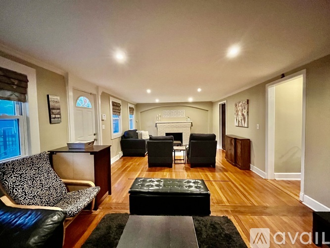 49 Nichols Avenue 4 Beds Single Family Home for Rent - Photo gallery 5